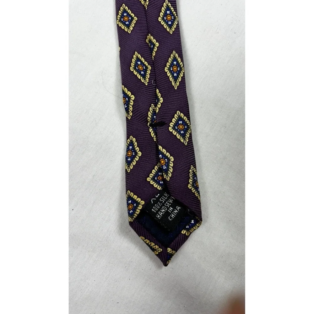JOS A BANK Necktie Eggplant Medallion 100% Silk‎ X-Long